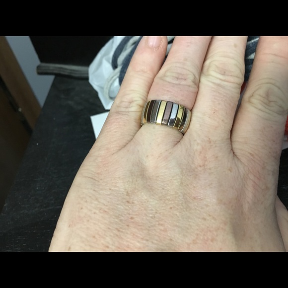 Expandable ring. - Picture 2 of 4